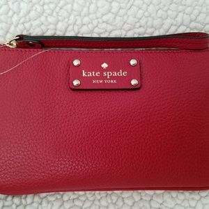 KATE SPADE WRISTLET 8"- NWT-TAGS NOT ATTCHD - Red